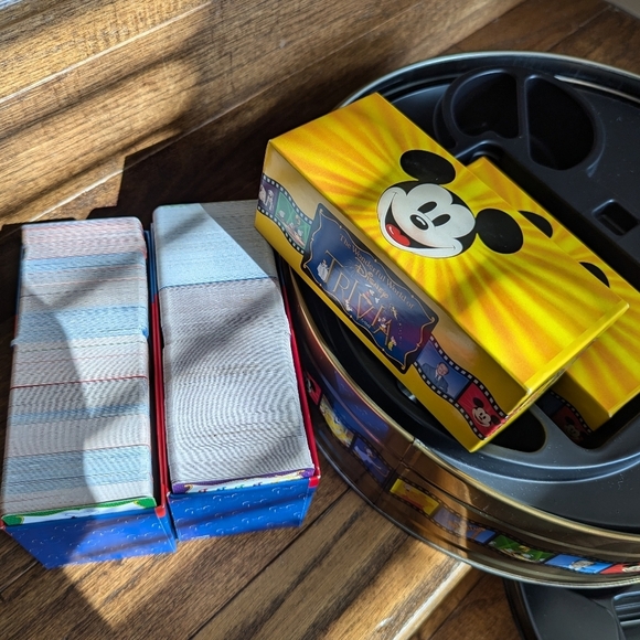 Vintage The Wonderful World of Disney Trivia Game by Mattel plus spare parts - Picture 6 of 12